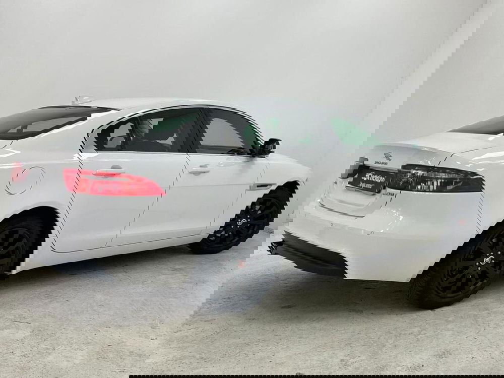 Jaguar XE usata a Como (2)