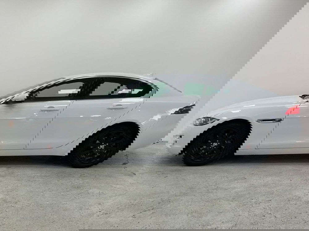 Jaguar XE usata a Como (8)