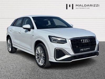 Audi Q2 35 2.0 tdi S line edition quattro s-tronic del 2025 usata a Bari