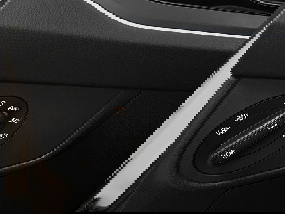 Volkswagen Taigo nuova a Padova (17)