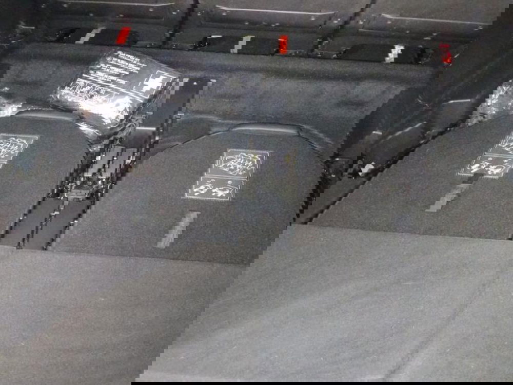 Peugeot 5008 usata a Genova (19)