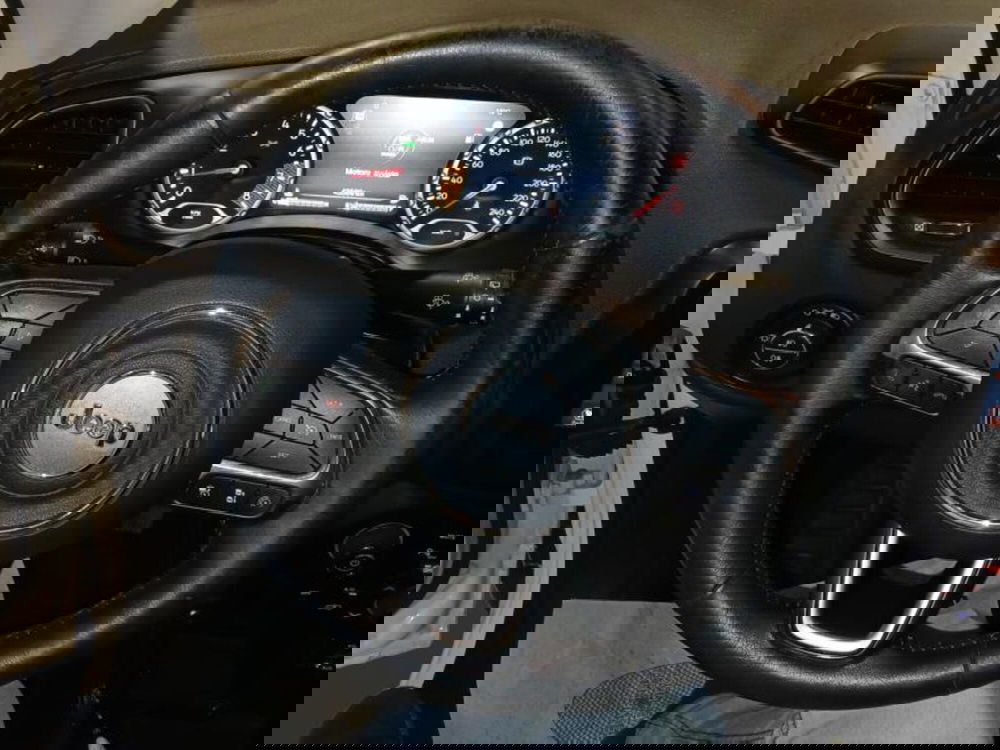 Jeep Renegade usata a Genova (14)