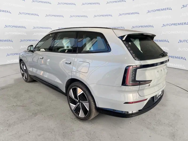 Volvo EX90 nuova a Como (4)