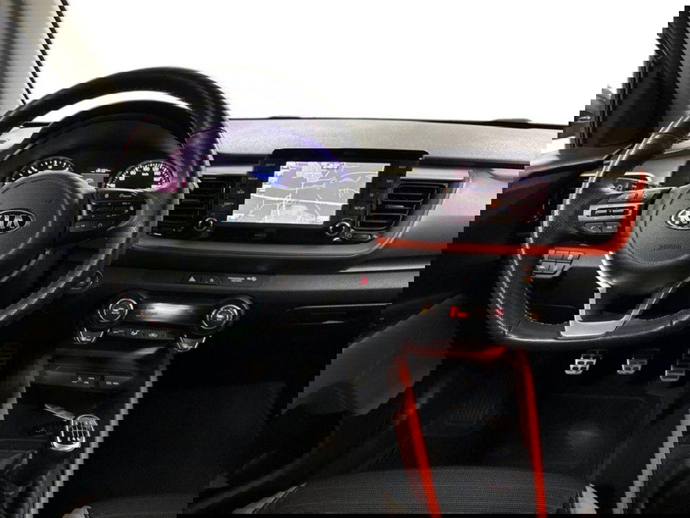 Kia Stonic usata a Macerata (11)