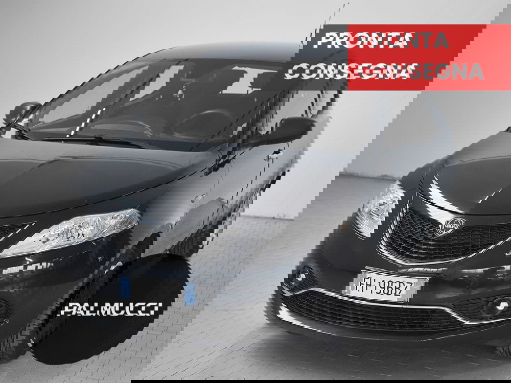 Lancia Ypsilon usata a Prato