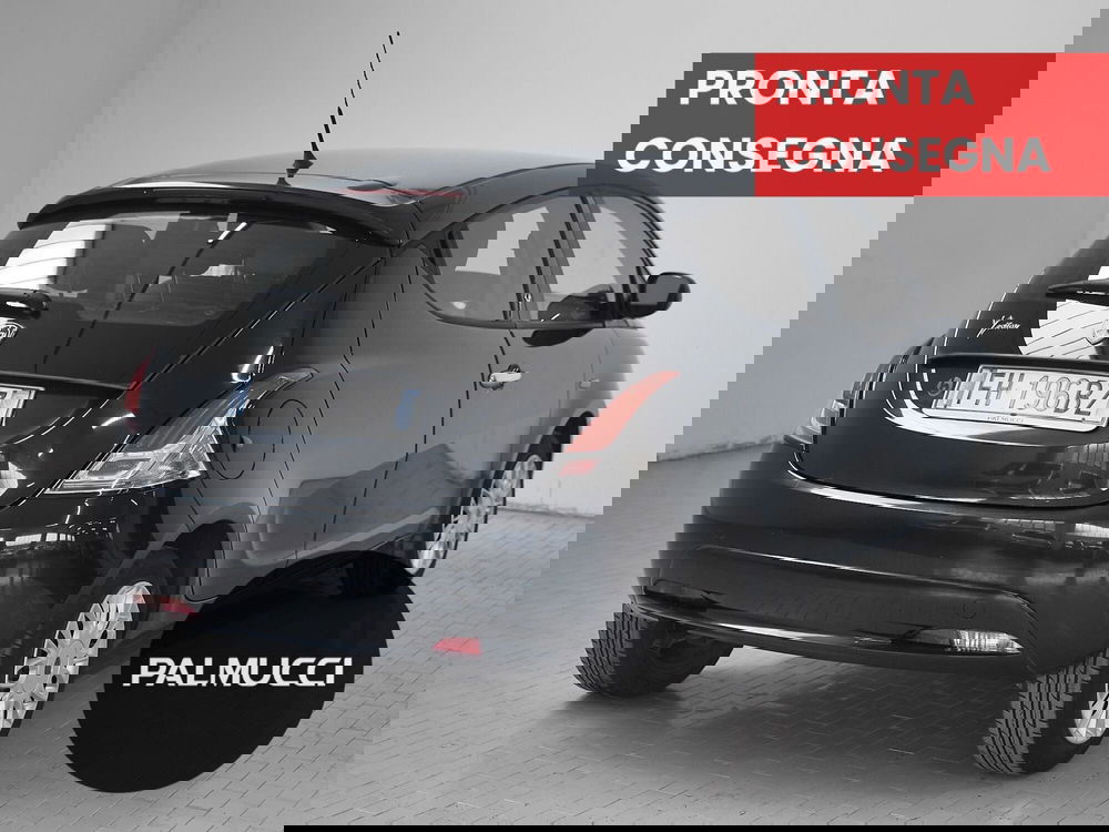 Lancia Ypsilon usata a Prato (4)