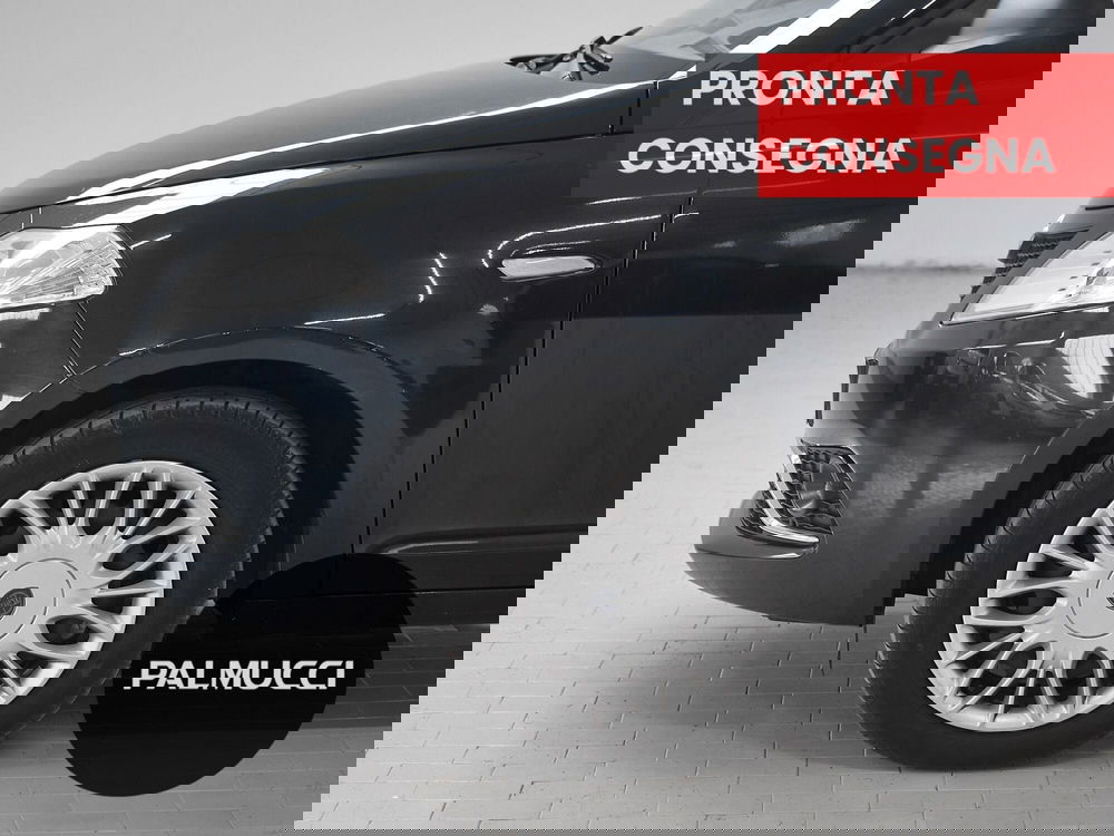 Lancia Ypsilon usata a Prato (6)