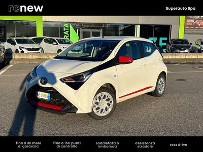 Toyota Aygo 1.0 VVT-i 72 CV 5 porte x-cool MMT del 2021 usata a Albano Vercellese