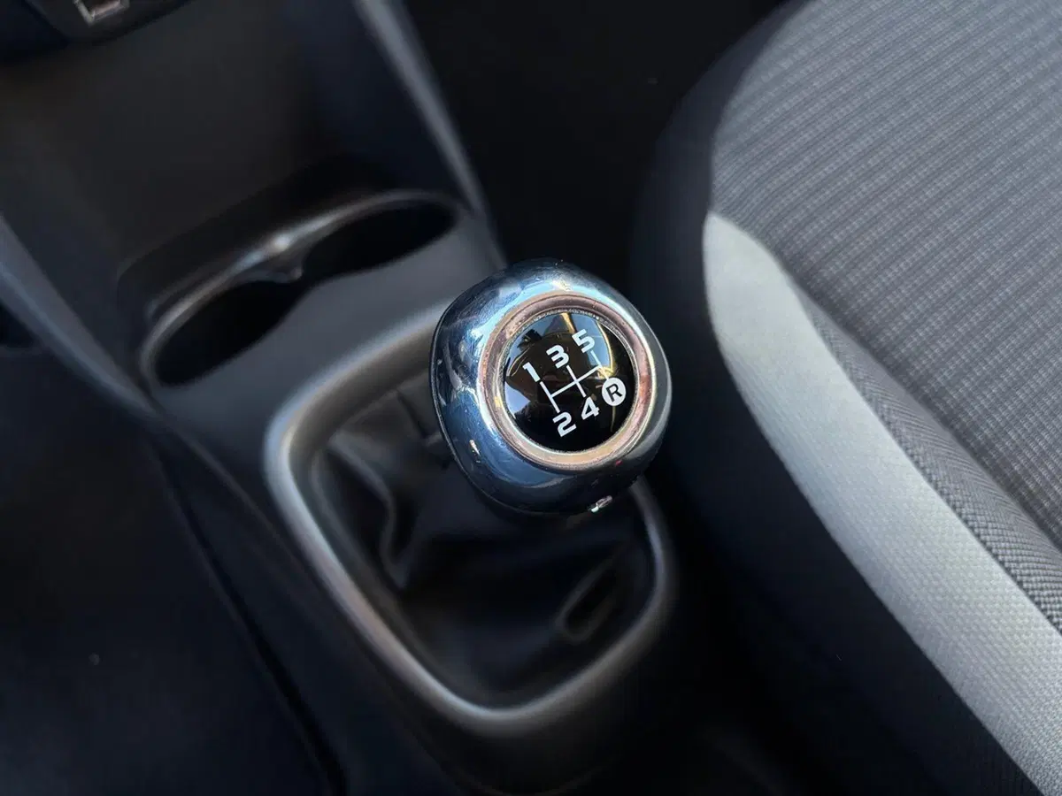 Toyota Aygo usata a Vercelli (9)