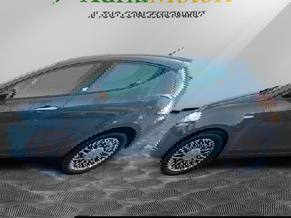 Lancia Ypsilon usata a Pordenone (2)