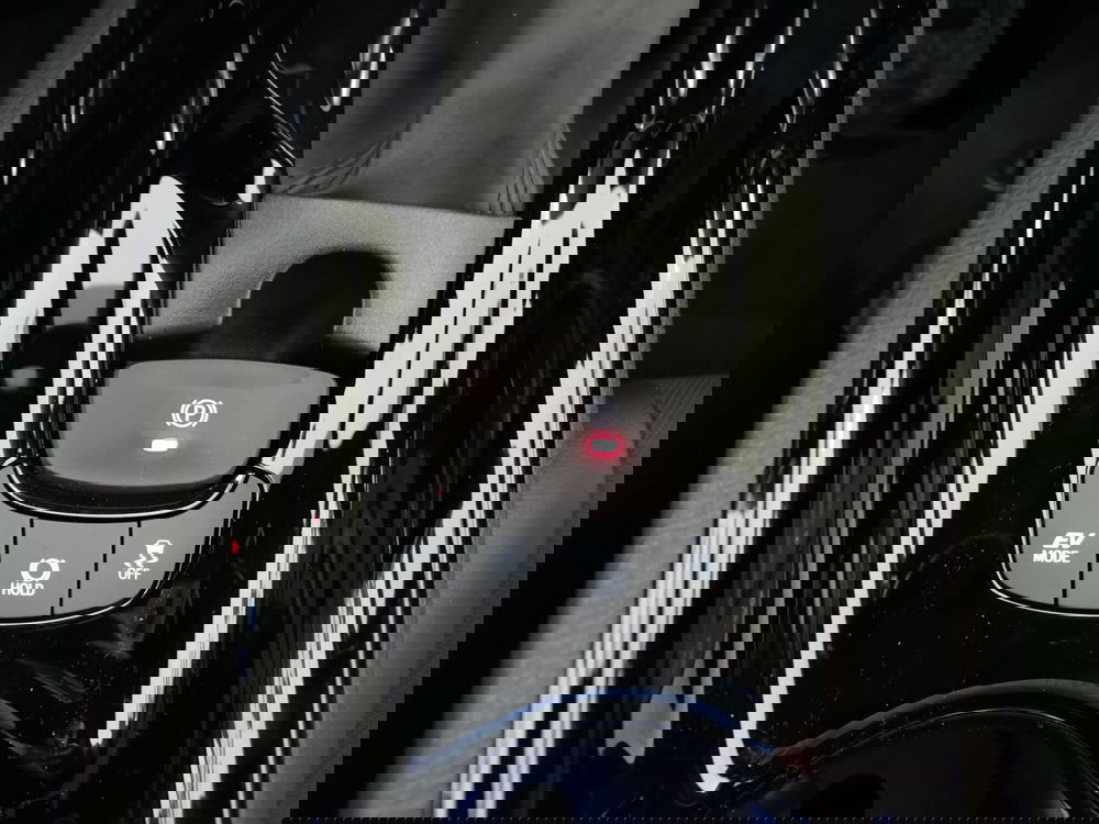 Toyota Toyota C-HR nuova a Salerno (20)