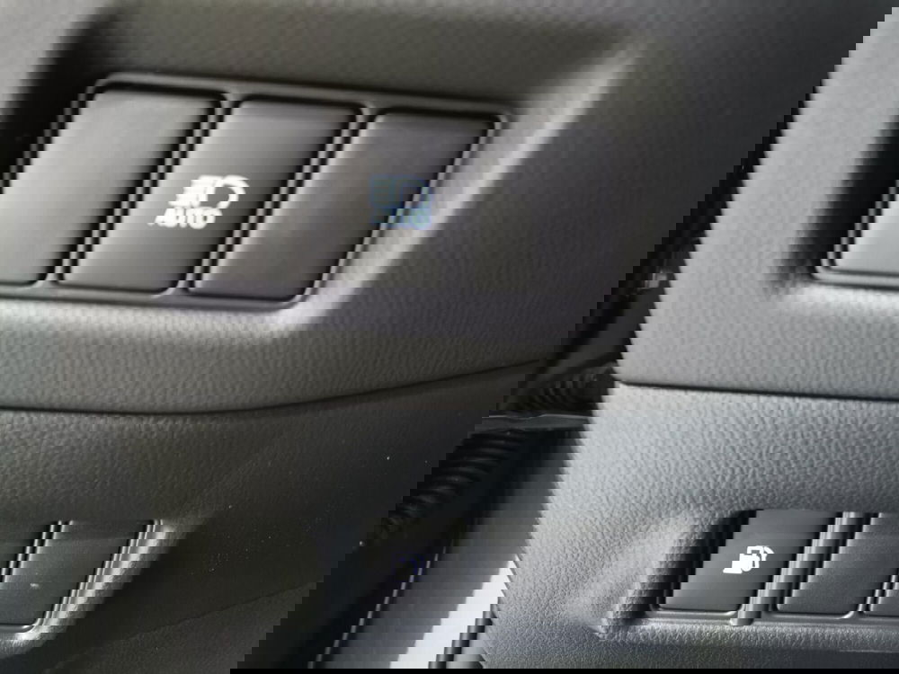 Toyota Toyota C-HR nuova a Salerno (20)