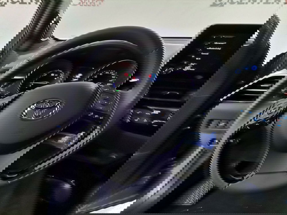 Toyota Toyota C-HR nuova a Salerno (8)