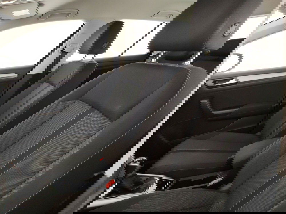 Volkswagen T-Roc usata a Massa-Carrara (9)
