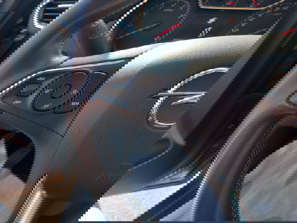 Opel Crossland usata a Lucca (19)