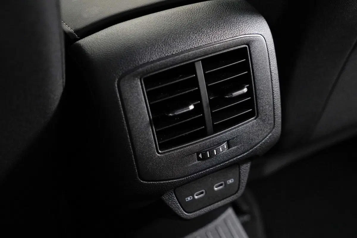 Volkswagen T-Roc usata a Varese (15)