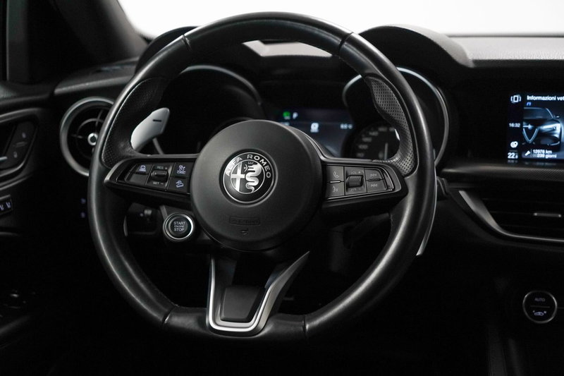 Alfa Romeo Stelvio usata a Varese (12)