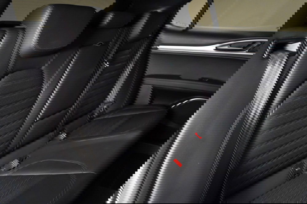 Alfa Romeo Stelvio usata a Varese (14)