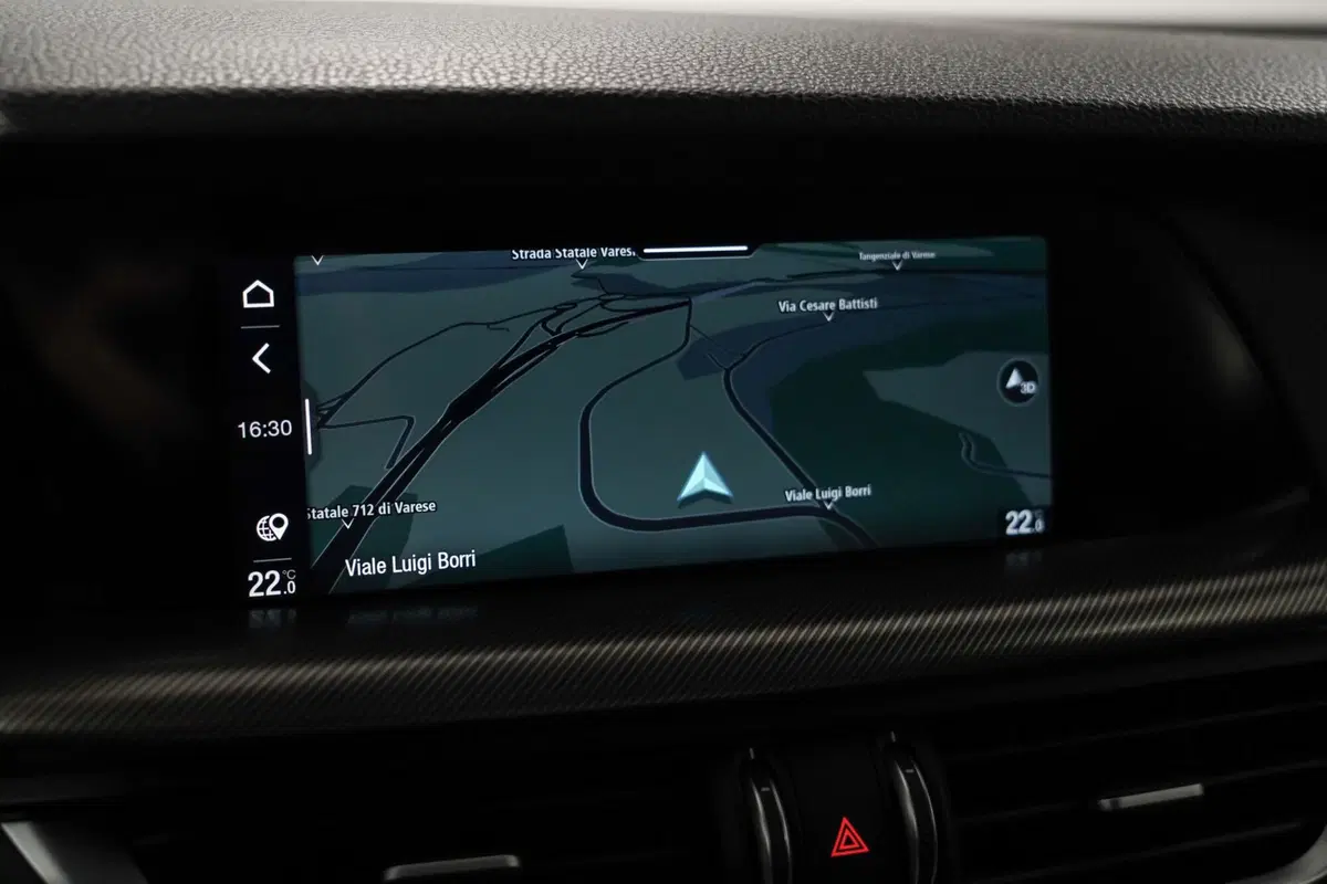 Alfa Romeo Stelvio usata a Varese (17)