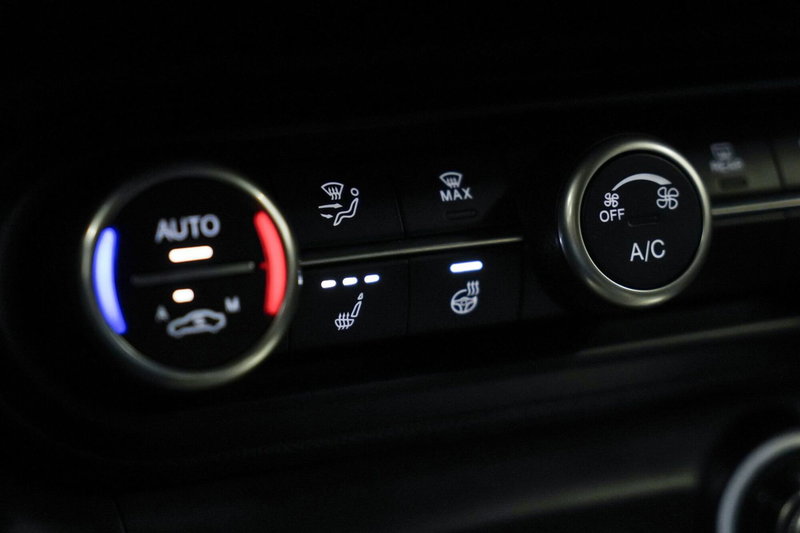 Alfa Romeo Stelvio usata a Varese (18)