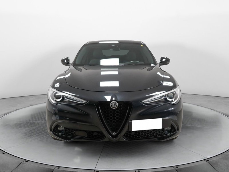 Alfa Romeo Stelvio usata a Varese (2)