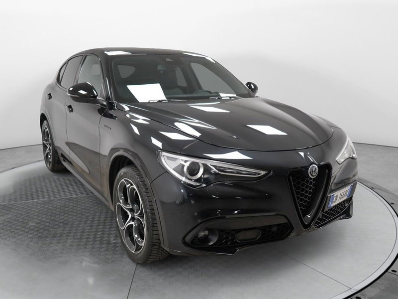 Alfa Romeo Stelvio usata a Varese (3)