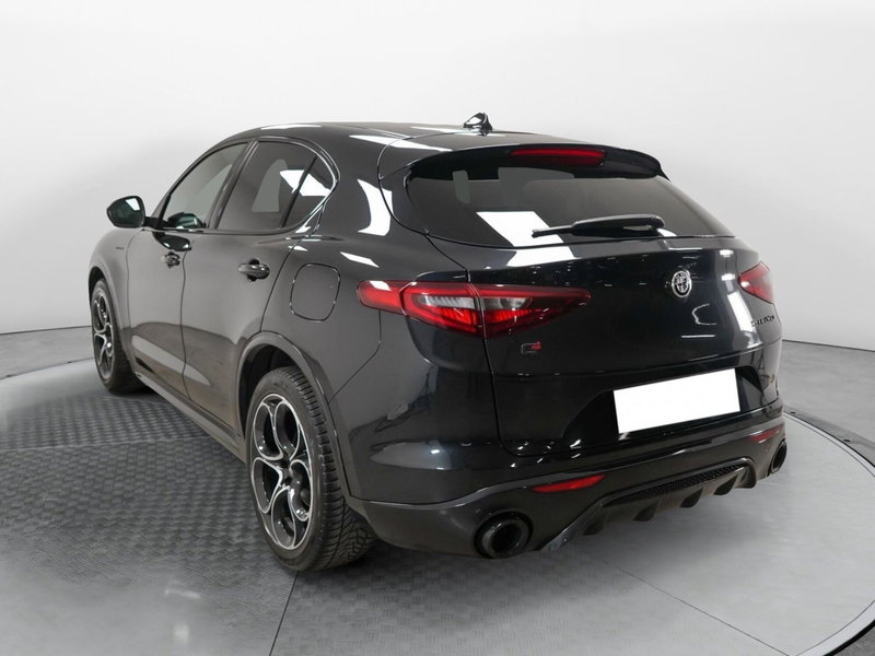 Alfa Romeo Stelvio usata a Varese (4)