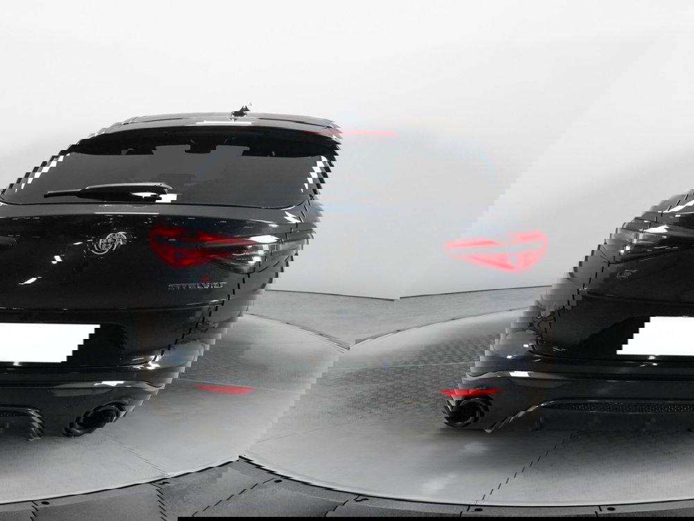 Alfa Romeo Stelvio usata a Varese (5)