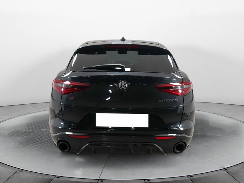 Alfa Romeo Stelvio usata a Varese (5)