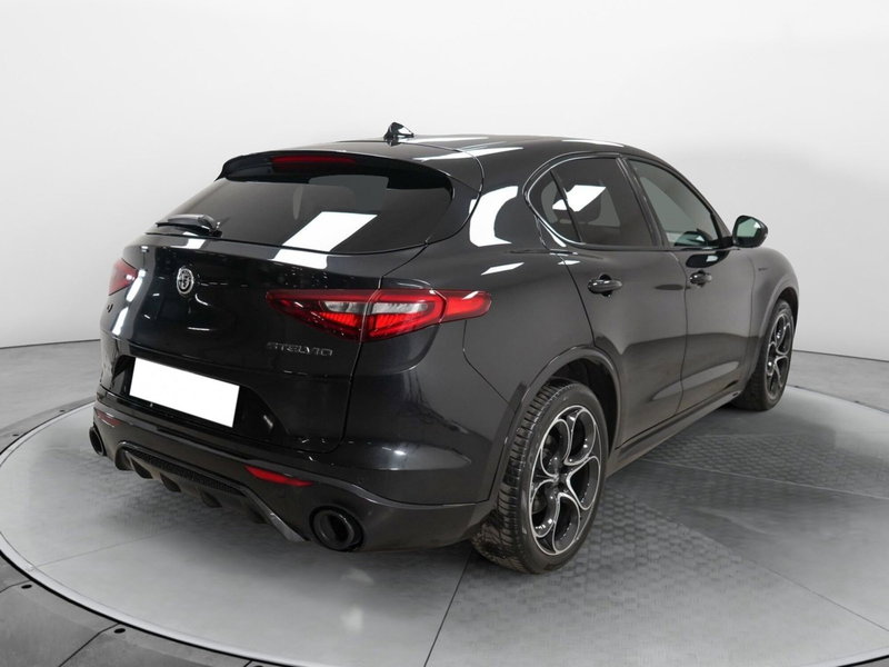 Alfa Romeo Stelvio usata a Varese (6)