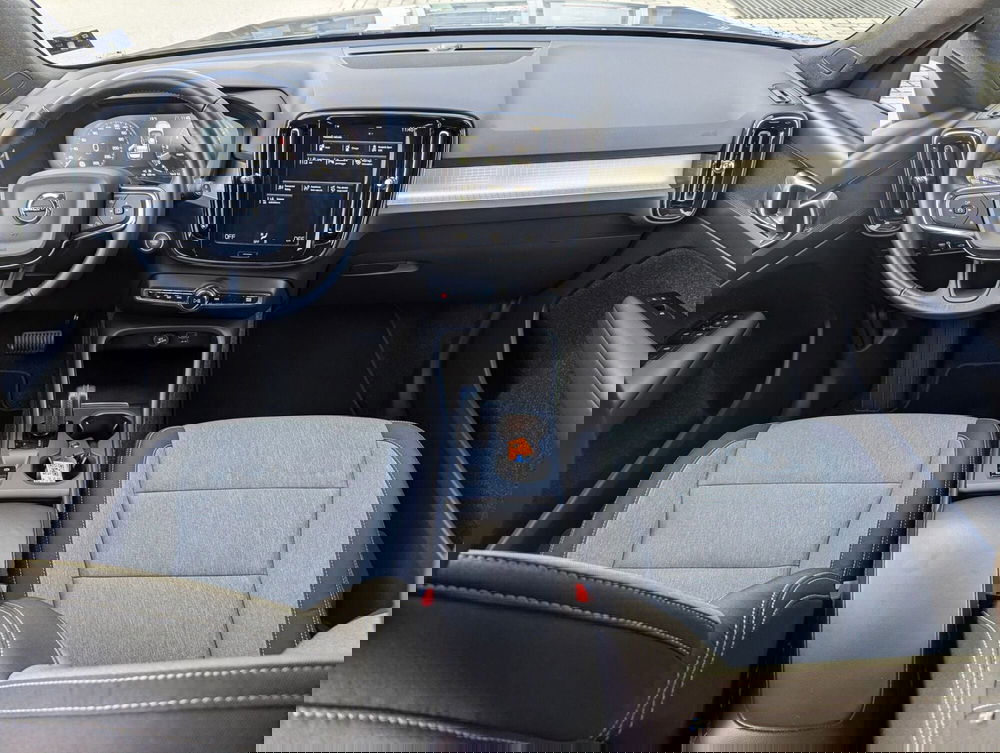 Volvo XC40 usata a Pescara (10)