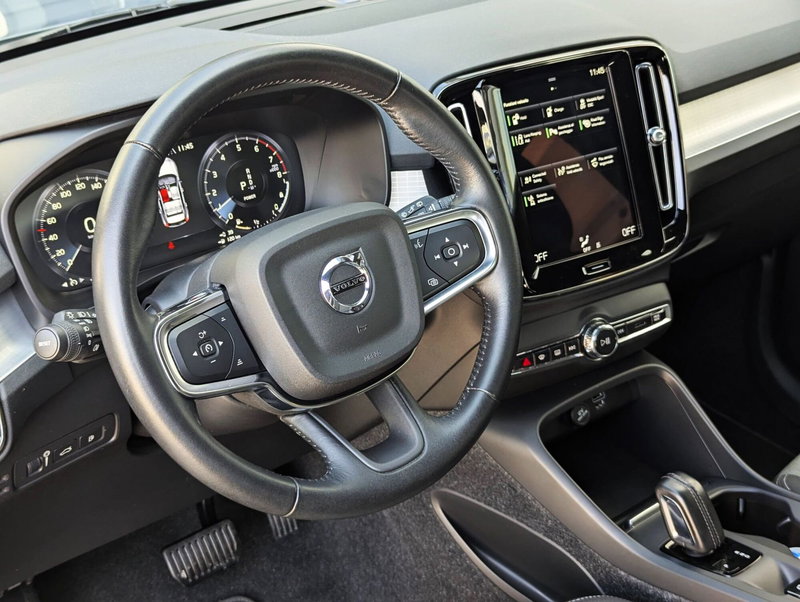 Volvo XC40 usata a Pescara (11)