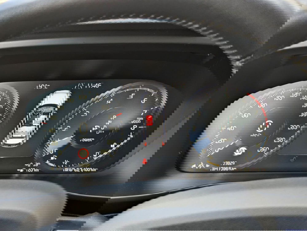 Volvo XC40 usata a Pescara (12)