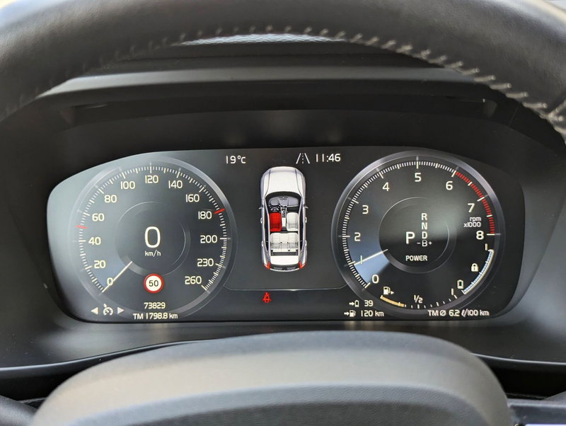 Volvo XC40 usata a Pescara (12)