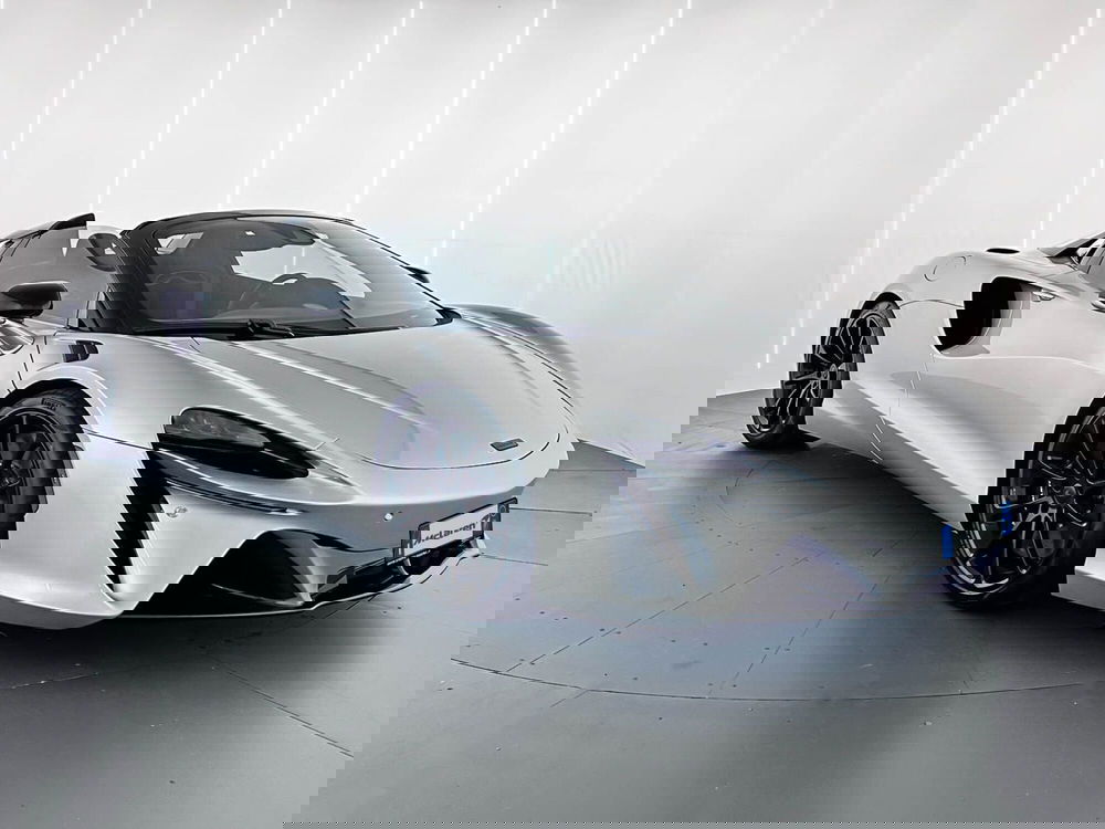 McLaren Artura Cabrio nuova a Milano