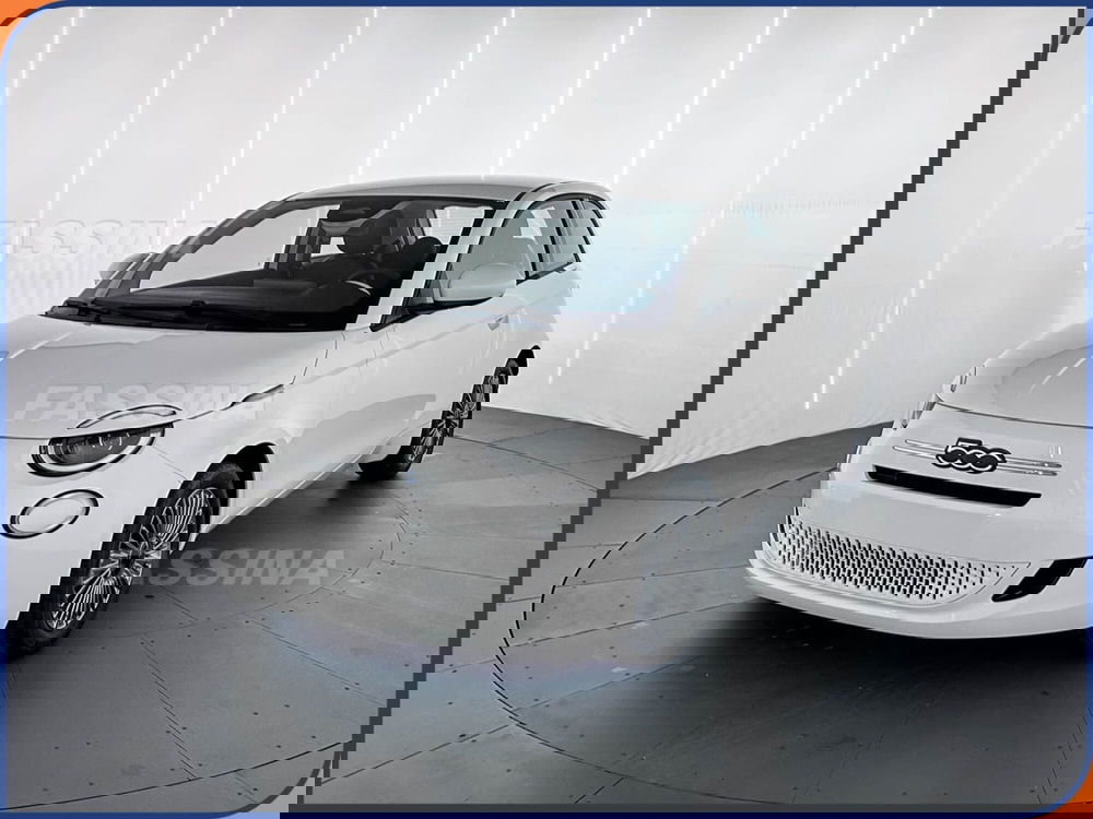 Fiat 500 nuova a Milano (3)