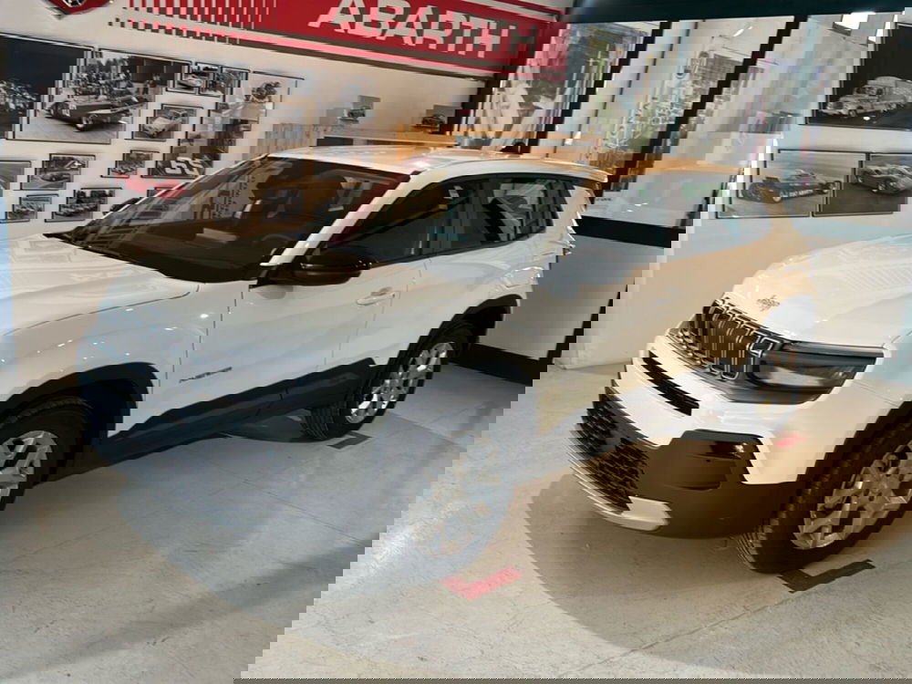 Jeep Avenger nuova a Bergamo