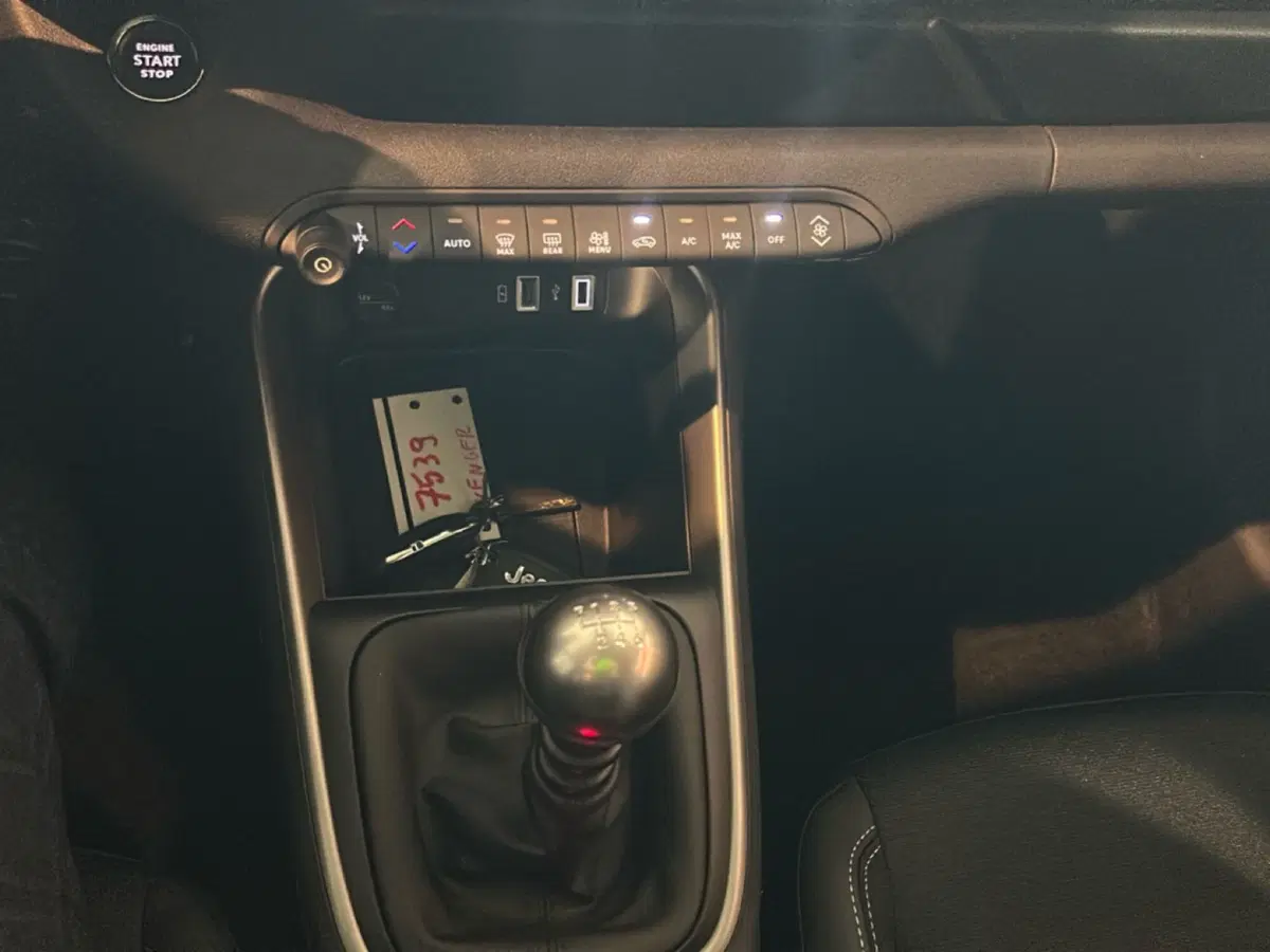 Jeep Avenger nuova a Bergamo (12)