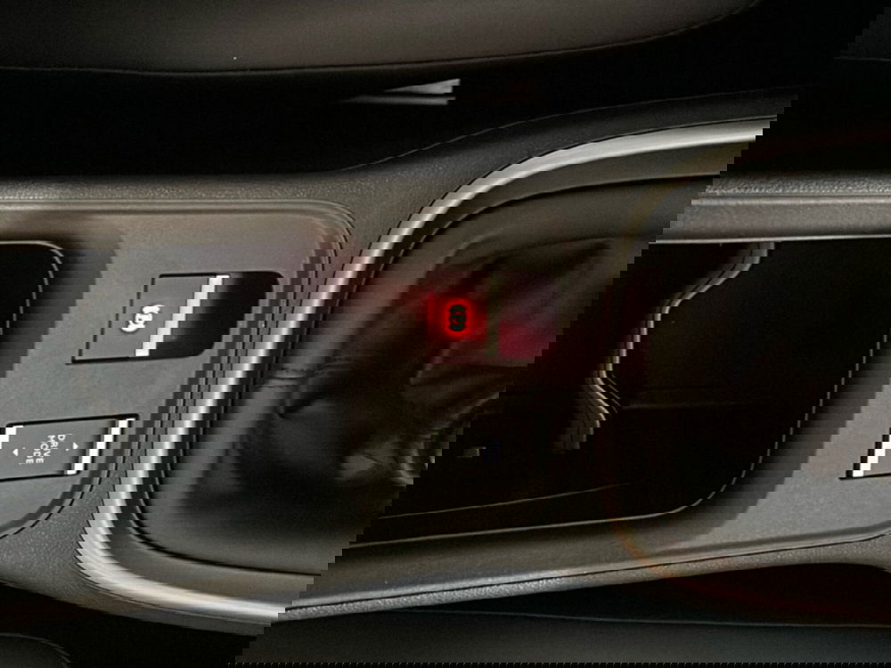 Jeep Avenger nuova a Bergamo (13)