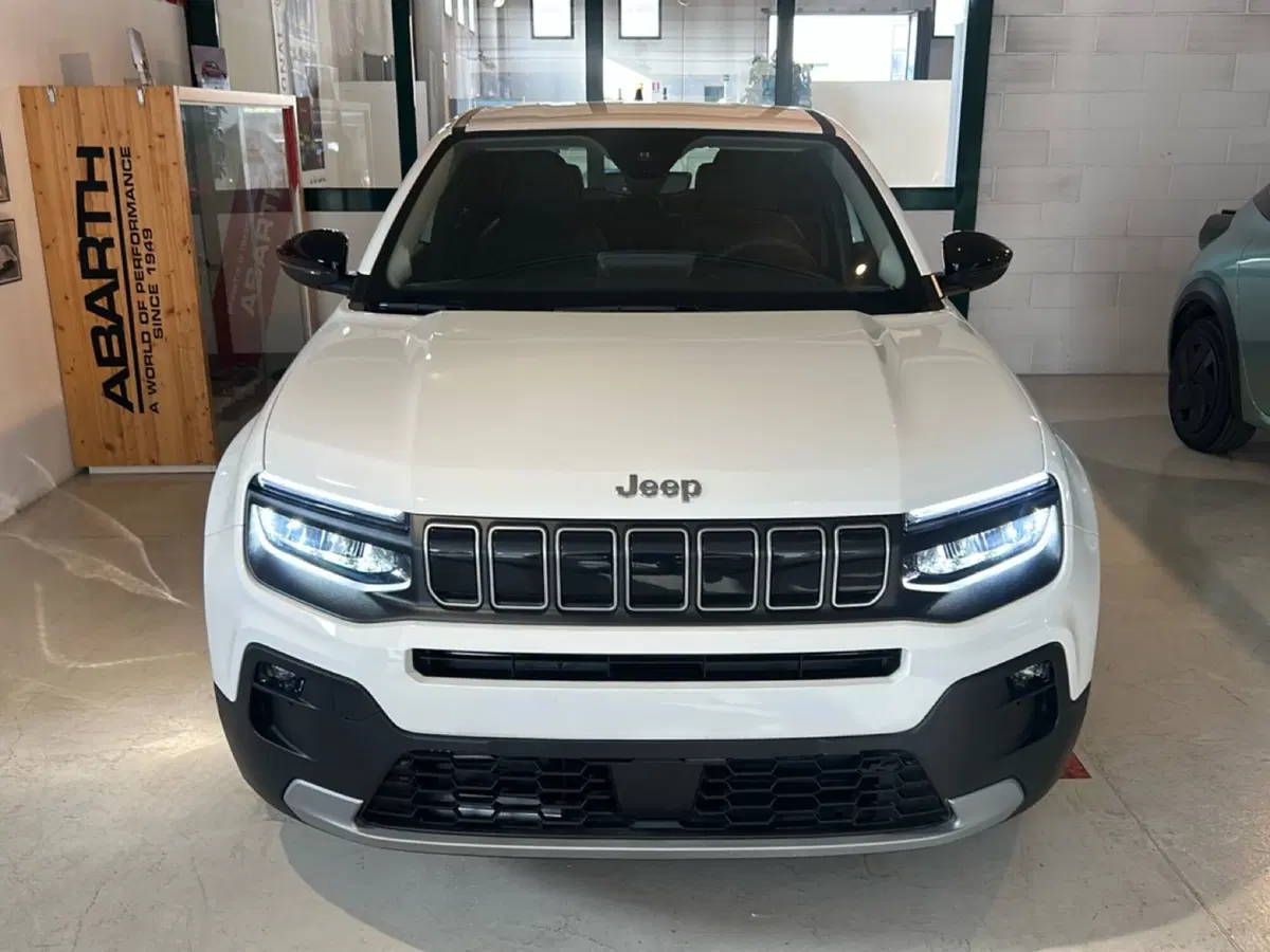 Jeep Avenger nuova a Bergamo (18)