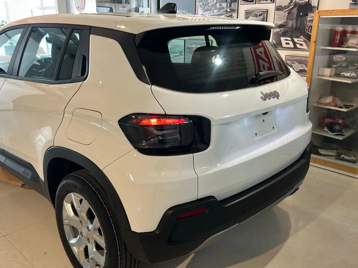 Jeep Avenger nuova a Bergamo (19)