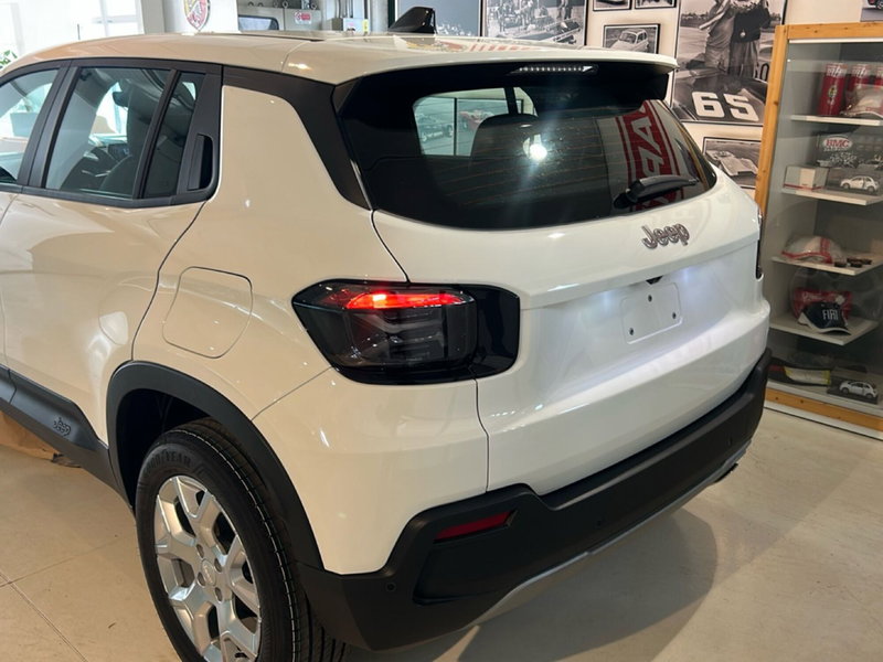 Jeep Avenger nuova a Bergamo (19)