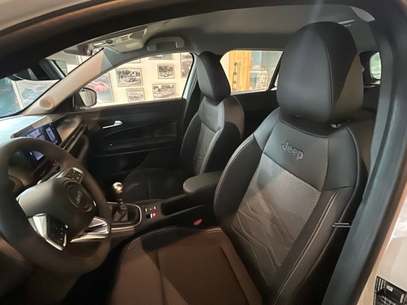 Jeep Avenger nuova a Bergamo (20)