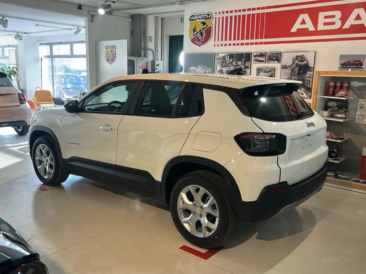 Jeep Avenger nuova a Bergamo (3)