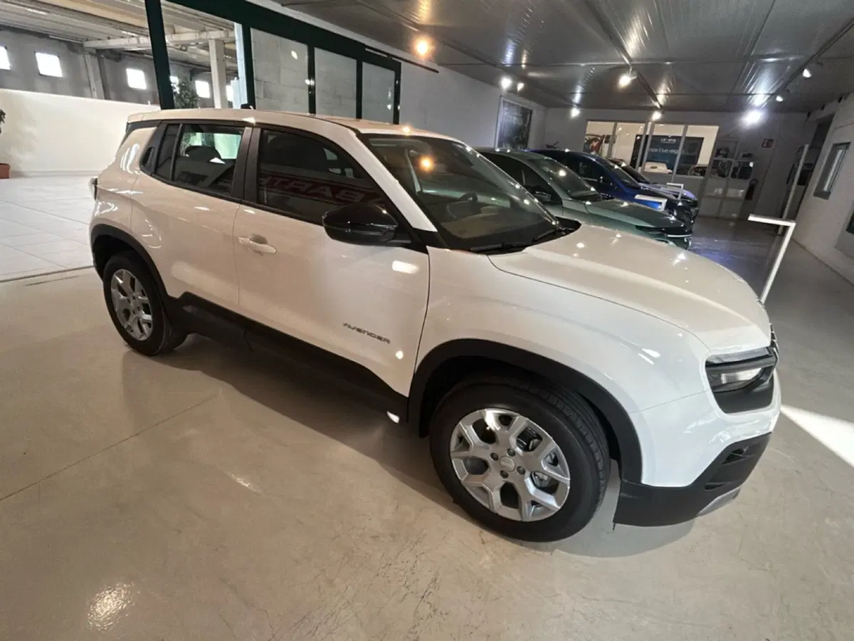 Jeep Avenger nuova a Bergamo (7)