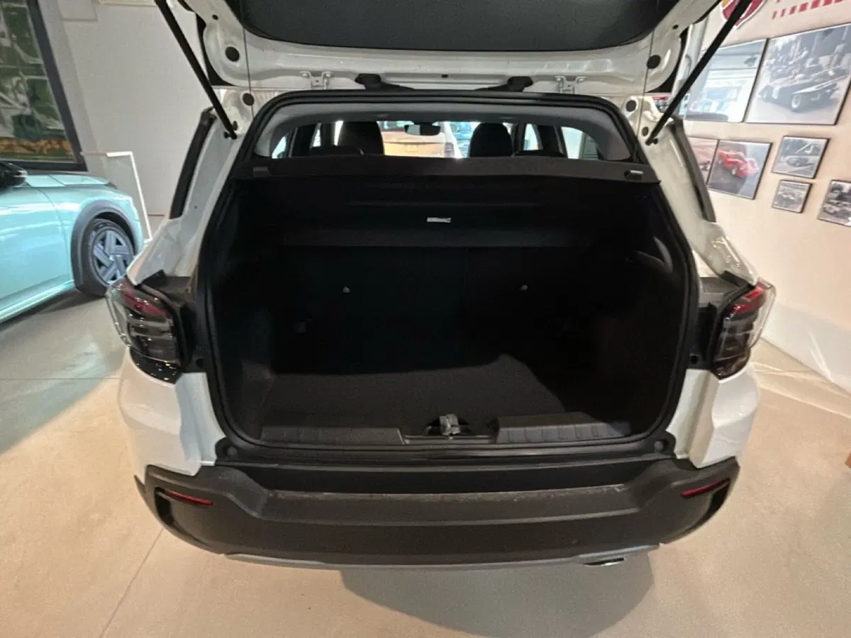 Jeep Avenger nuova a Bergamo (9)