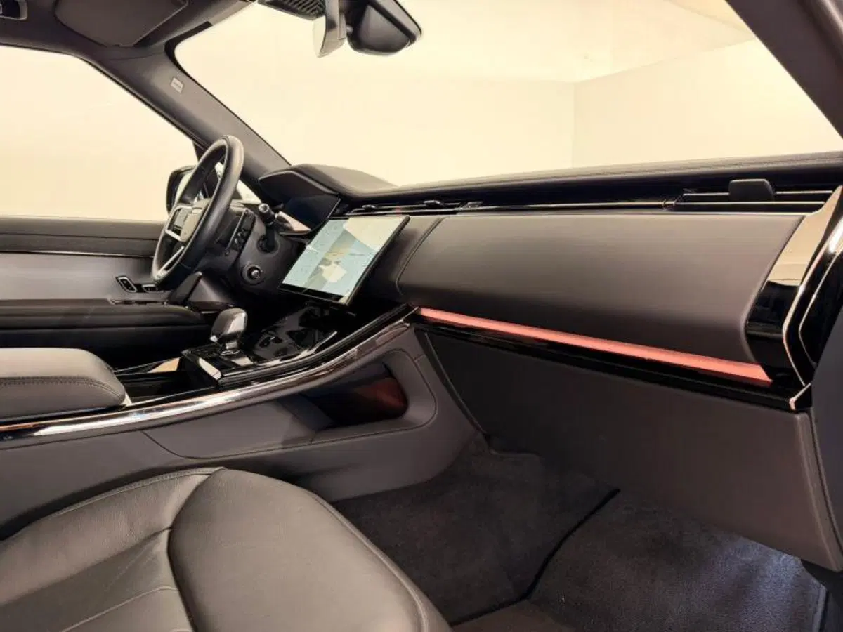 Land Rover Range Rover Sport usata a Venezia (7)