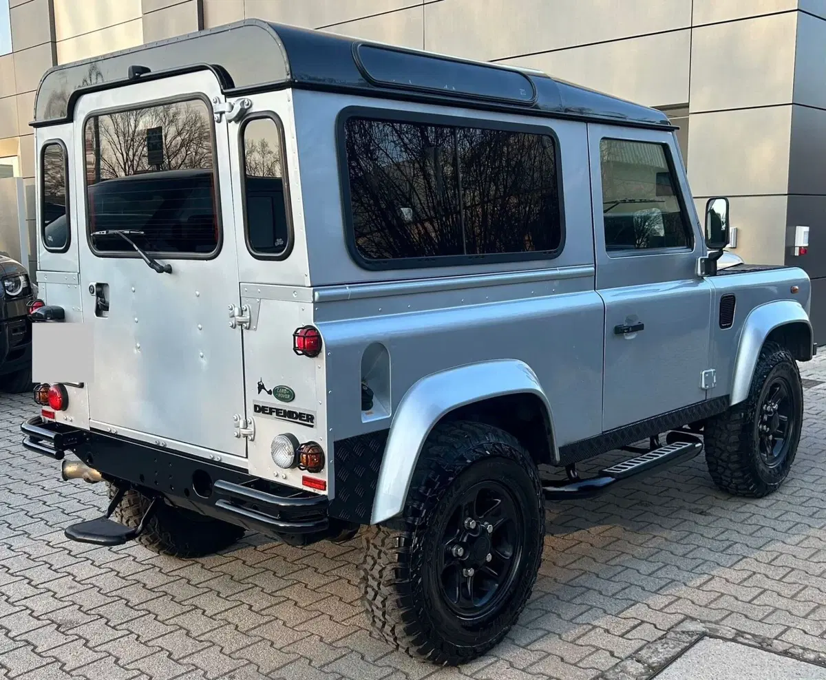 Land Rover Defender usata a Ferrara (10)