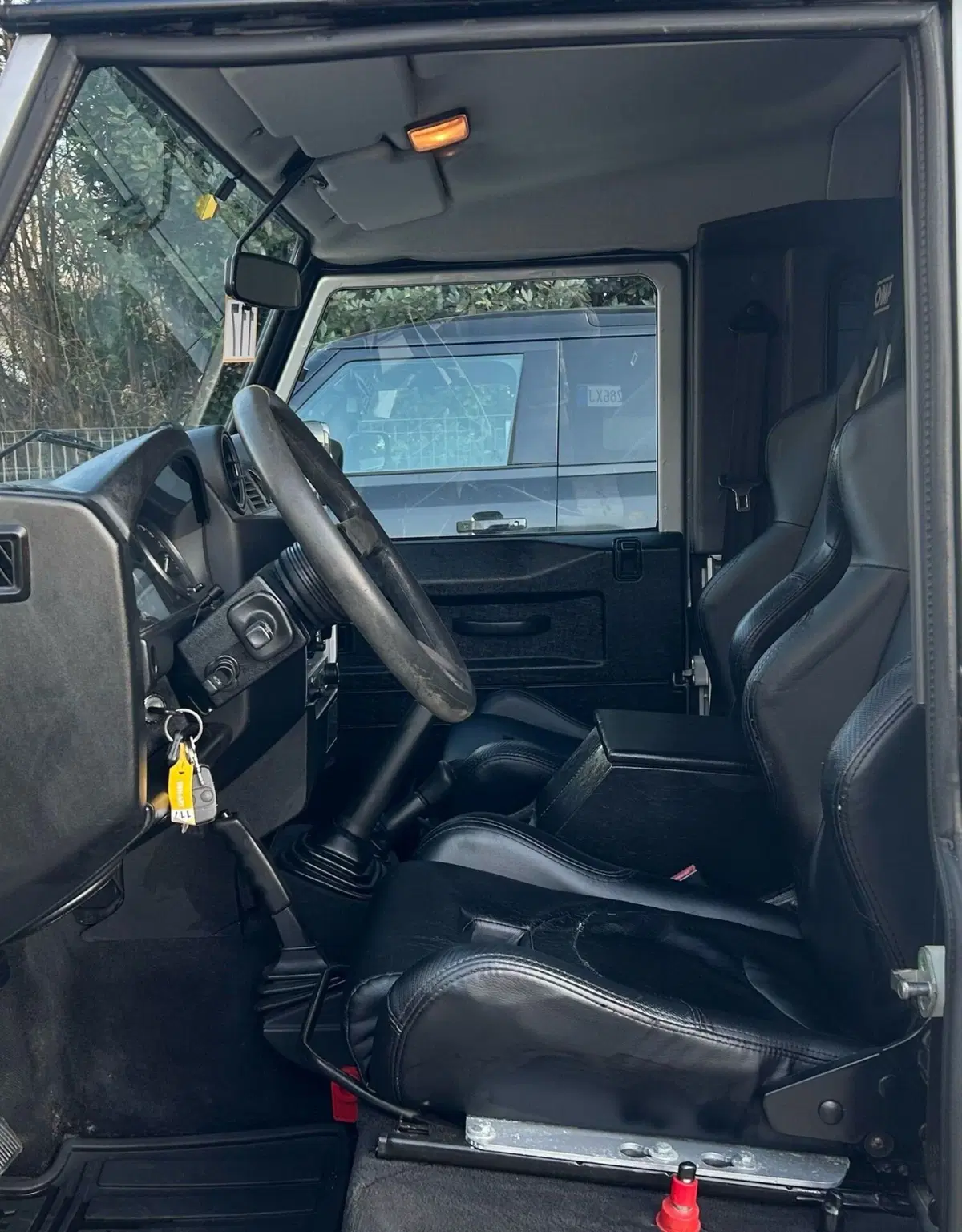 Land Rover Defender usata a Ferrara (4)