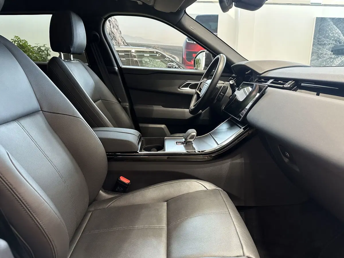 Land Rover Range Rover Velar usata a Forlì-Cesena (3)